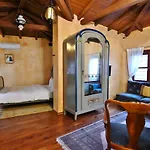 The House By The River Luxury Weria
